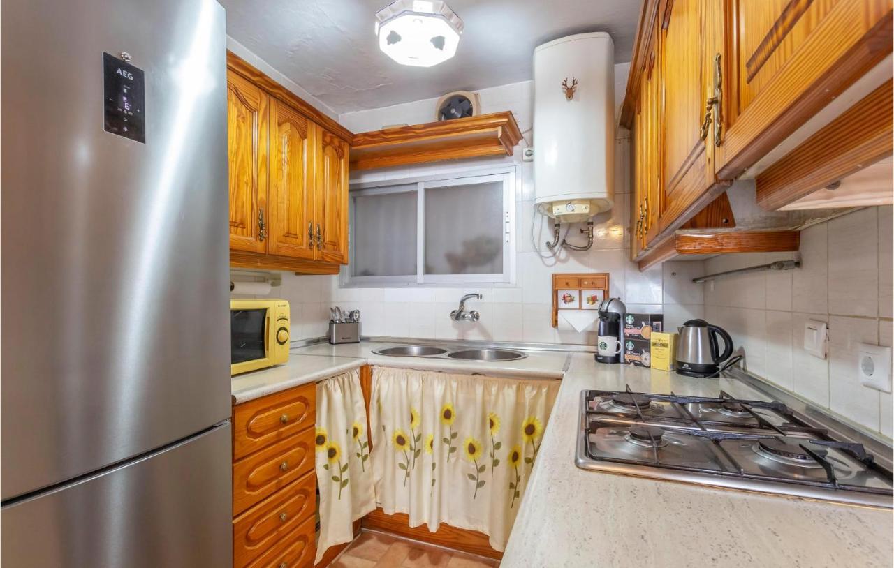 Cozy Apartment In Benalmadena With House Sea View Екстериор снимка